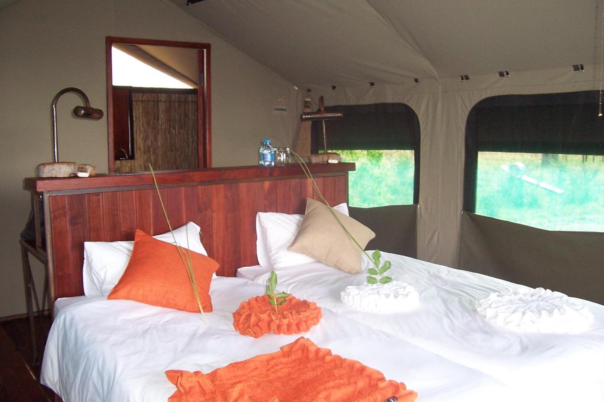 Nkasa Lupala Tented Lodge Sangwali エクステリア 写真
