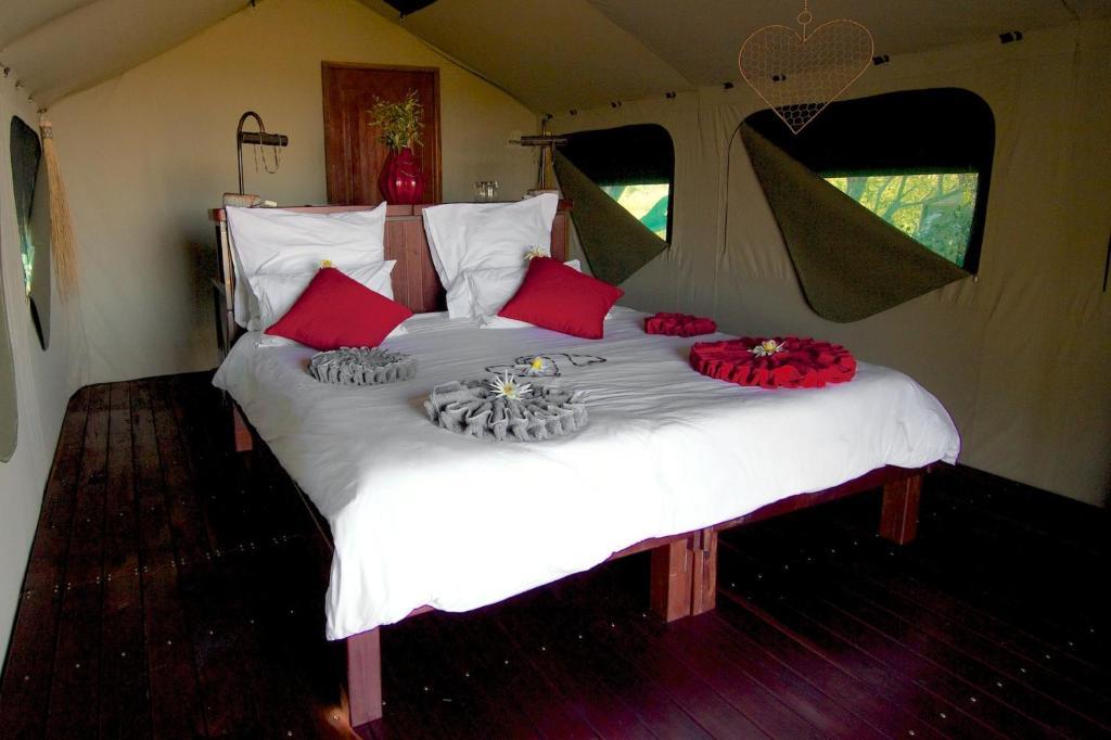 Nkasa Lupala Tented Lodge Sangwali エクステリア 写真